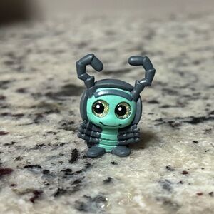 Disney Doorables Roll A Bug’s Life Series 9 Figure